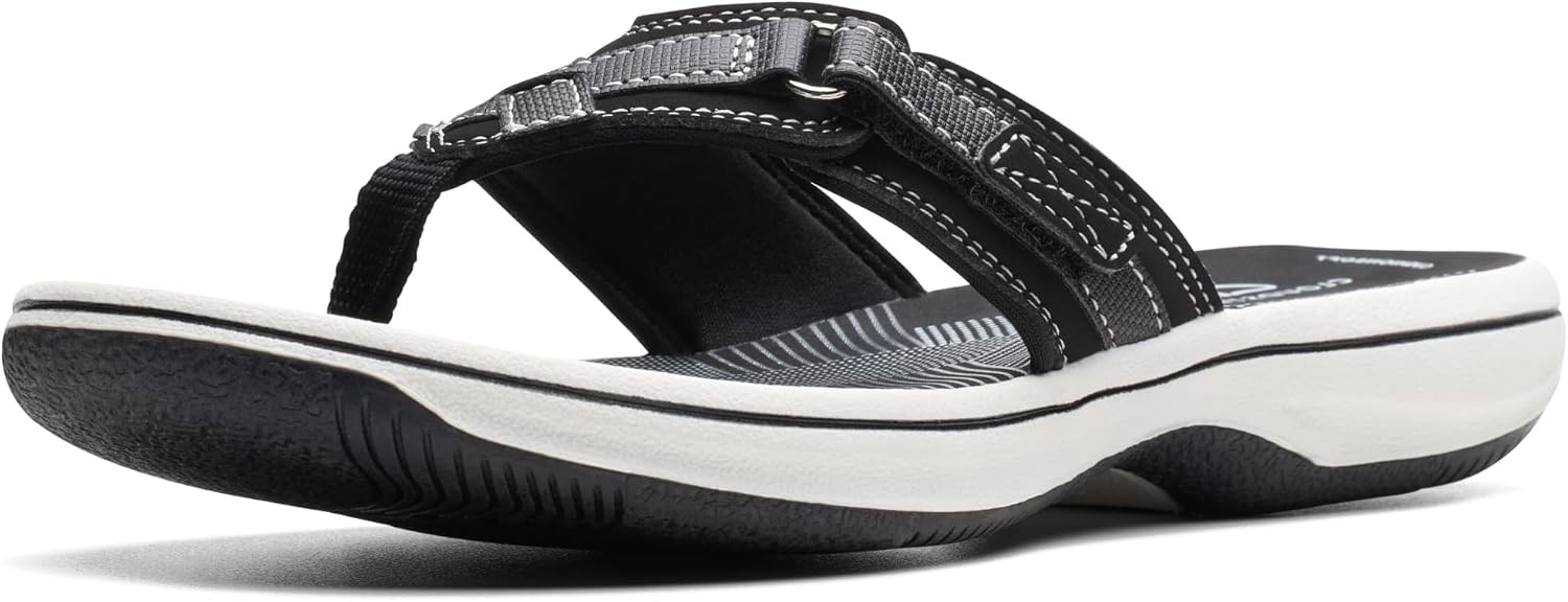 سعر ومواصفات Clarks Women's Breeze Sea Flip Flop, New Black Synthetic, 5.5 UK, Black Synthetic, 39 EU (B01FH9EEGE) على Amazon EG