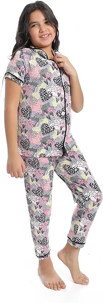 سعر ومواصفات Girls girlspejama set with buttons and patterned design girlspejama set with buttons and patterned design (B0DVPV1PZ1) على Amazon EG
