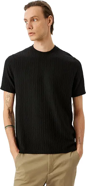 سعر ومواصفات KOTON Mens Oversized T-Shirt Modern (B0DWHQTX63) على Amazon EG