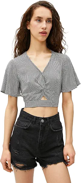 سعر ومواصفات KOTON Women's V Neck Cut Out Crop Blouse (B0BYDQ8DVD) على Amazon EG
