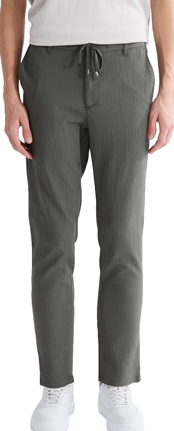سعر ومواصفات LC WAIKIKI Slim Fit Men'S Trousers 34 Green (B0HKTM4XYT) على Amazon EG