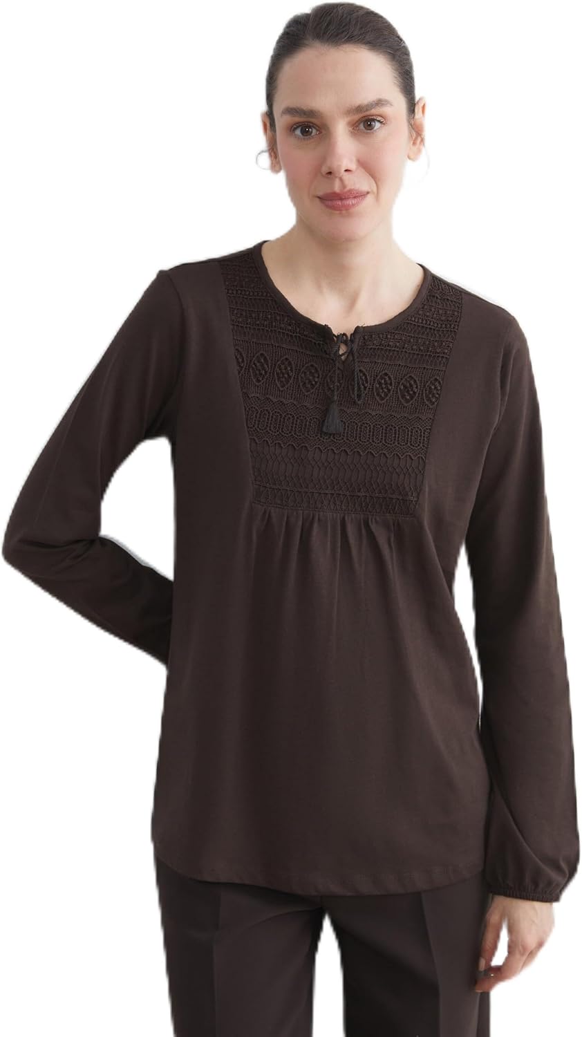 سعر ومواصفات LC واكيكي بلوزة مطرزة بربطة عنق للنساء (B0GY9L1J95) على Amazon EG