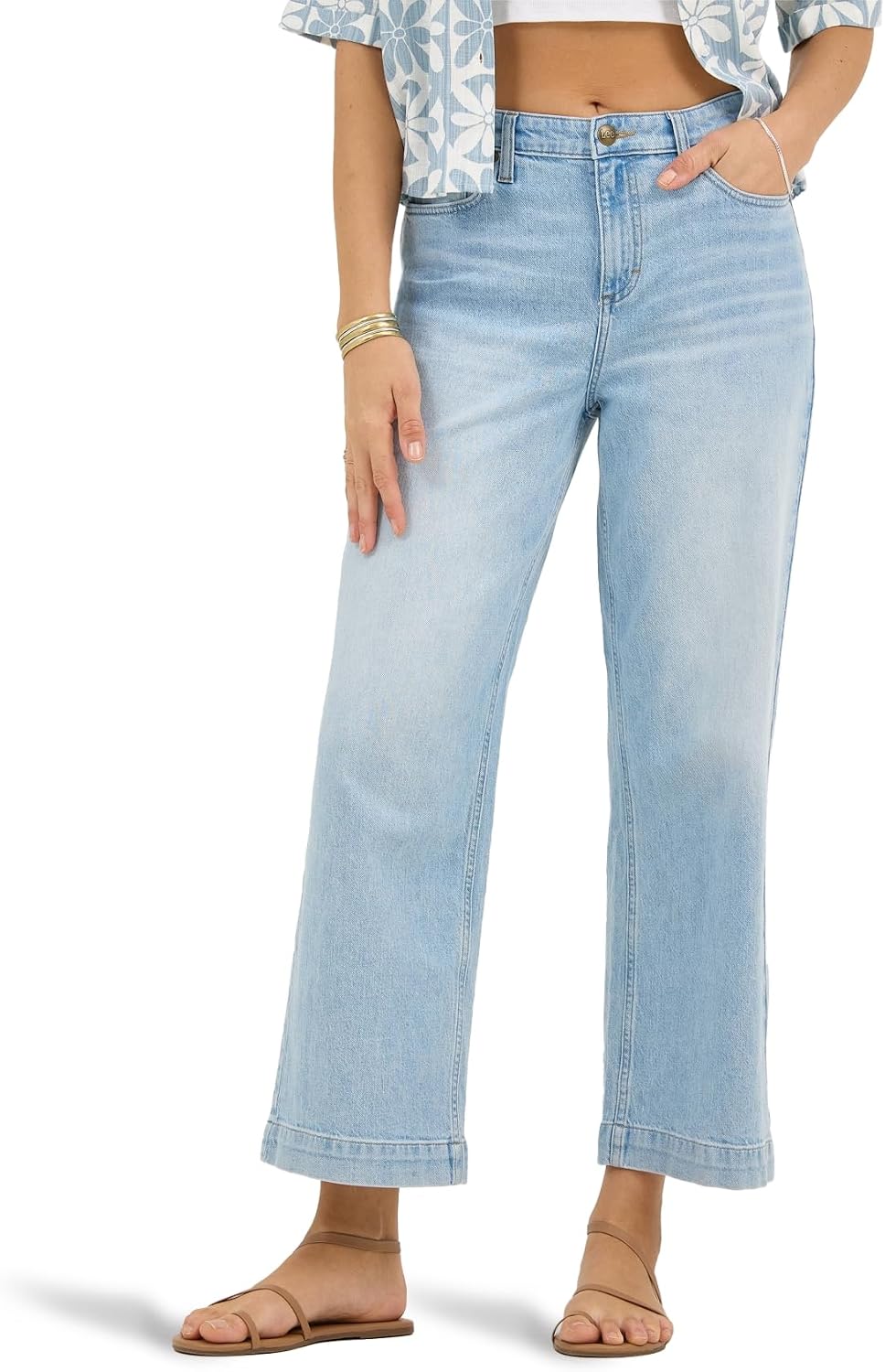 سعر ومواصفات Lee womens Legendary 26" Wide Leg Crop Jean Jeans (pack of 1) (B0DPQZF7ZQ) على Amazon EG