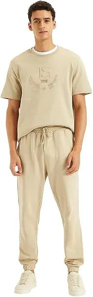 سعر ومواصفات Levi's Mens Men's Beige Regular Fit Joggers Jogger (pack of 1) (B0D9C87KCM) على Amazon EG