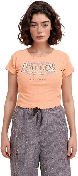 سعر ومواصفات Ravin EG Dsisskai Womens Women Short Sleeve T-Shirt Modern (B0CJNFCLK9) على Amazon EG