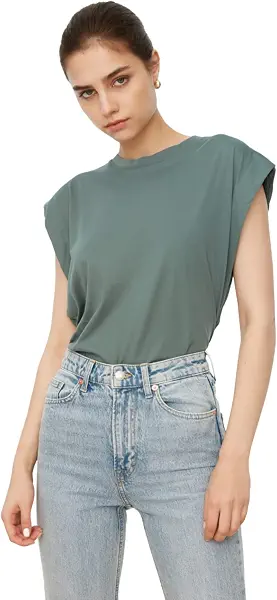 سعر ومواصفات Trendyol Women 100% Cotton Wadding Look Basic Crew Neck Knitted T-Shirt TWOSS20TS0021 T-Shirt (pack of 1) (B09WDZDZZY) على Amazon EG