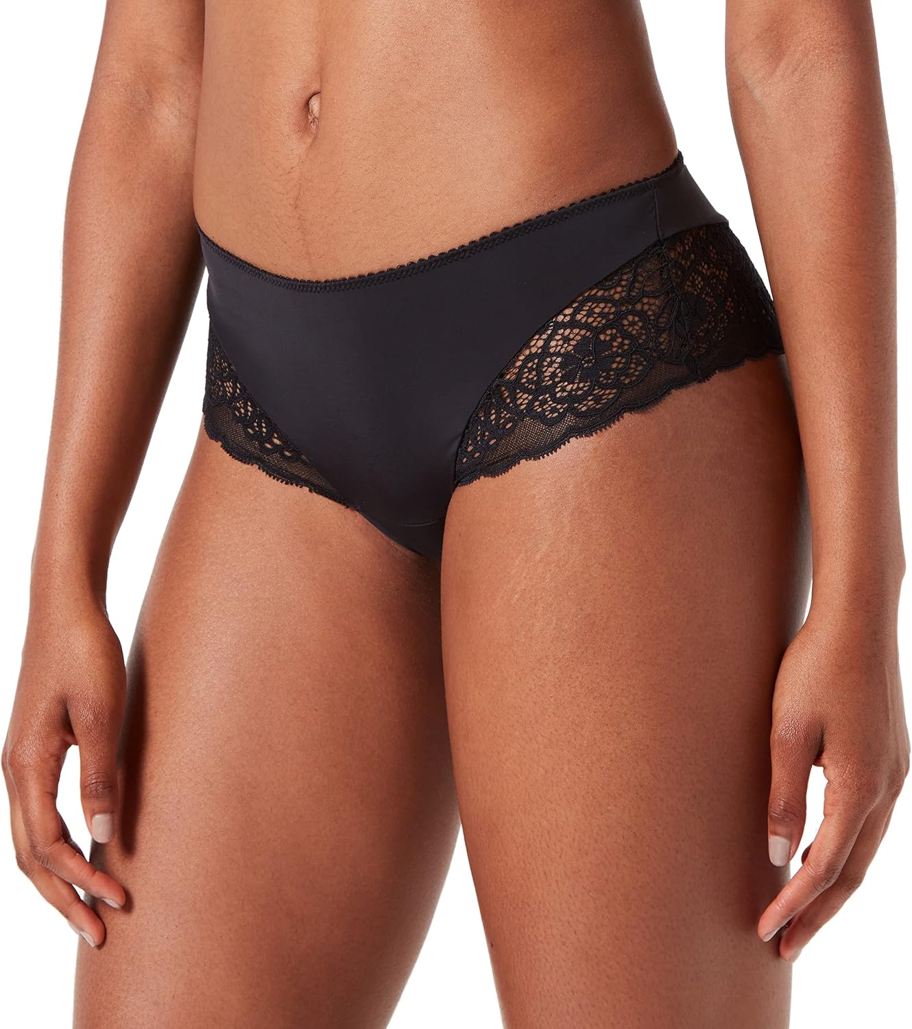 سعر ومواصفات Triumph Women's Amourette Spotlight Hipster X Brief (pack of 1) (B00BN7EII4) على Amazon EG