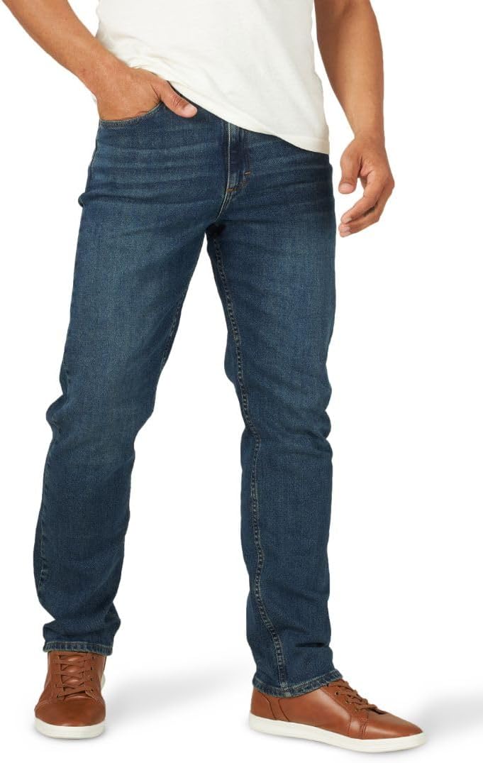 سعر ومواصفات Wrangler mens Comfort Flex Waist Relaxed Fit Jean Jeans (pack of 1) (B09K3L31CS) على Amazon EG