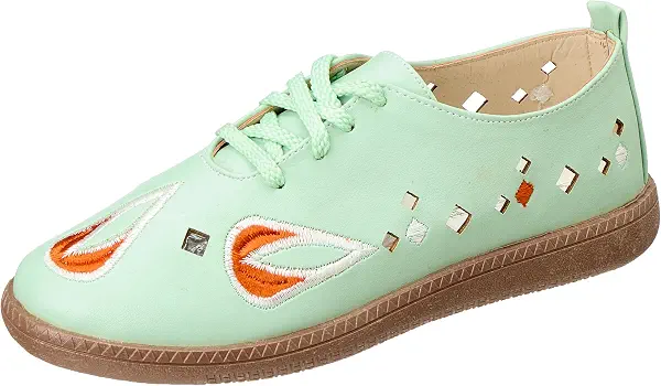 سعر ومواصفات بي اند دبليو B&W womens B&W-W001-Green-38 Sneaker (B0DVCCP7CD) على Amazon EG