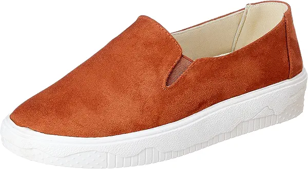 سعر ومواصفات بي اند دبليو B&W womens B&W-W001-Havan-38 Sneaker (B0DVCBZ9KP) على Amazon EG