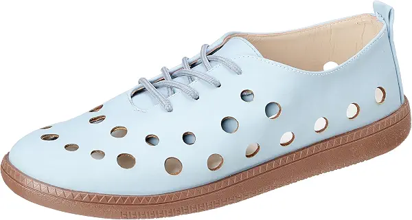 سعر ومواصفات بي اند دبليو B&W womens B&W-W001-Light Blue-38 Sneaker (B0DVCCMPSN) على Amazon EG
