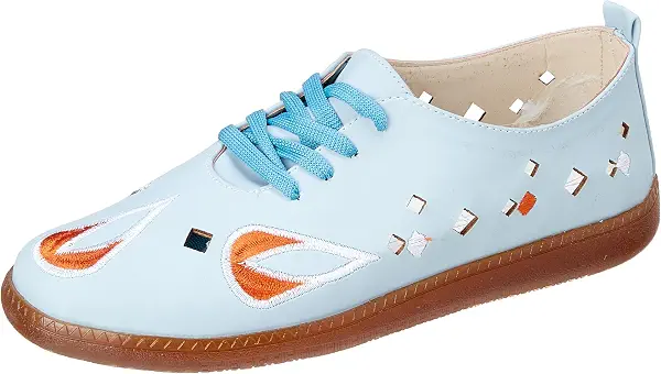 سعر ومواصفات بي اند دبليو B&W womens B&W-W001-Light Blue-38 Sneaker (B0DVCDNW4F) على Amazon EG
