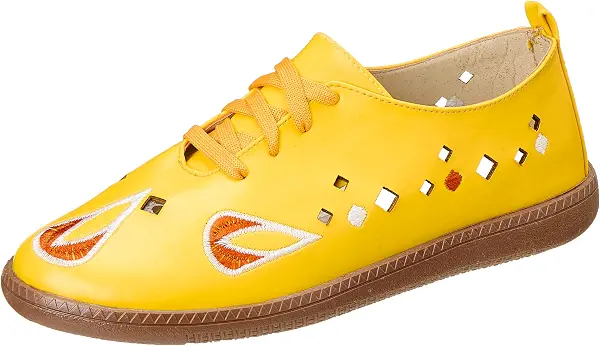 سعر ومواصفات بي اند دبليو B&W womens B&W-W016-Yellow-38 Sneaker (B0DVC9W141) على Amazon EG