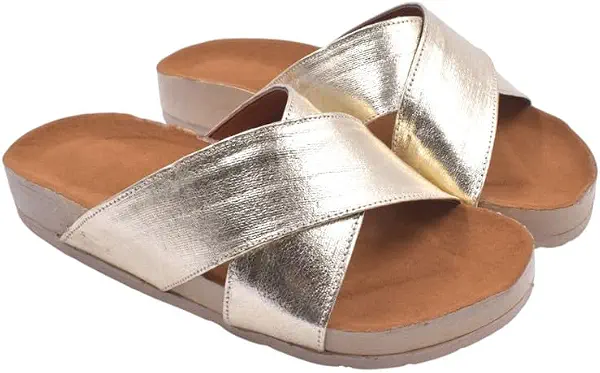 سعر ومواصفات بي اند دبليو حذاء للنساء B&W-W112-Gold-37 (B0GTG5T5MQ) على Amazon EG