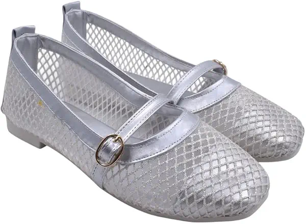 سعر ومواصفات بي اند دبليو حذاء للنساء B&W-W123-Silver-37 (B0GTFZW3C3) على Amazon EG