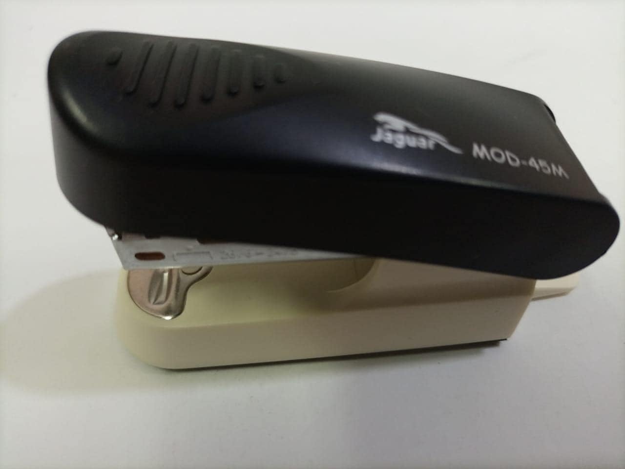 سعر ومواصفات دباسة جاجور 24/6 او 26/6، 20ورقه MOD-45M ، صناعة هندي - اسود (B0923CPNR3) على Amazon EG