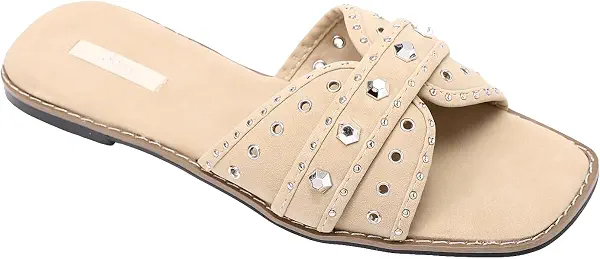 سعر ومواصفات ديجافو dejAVU womens FAN-DJTF-027 Flip-Flop (B0D5HXG7WS) على Amazon EG
