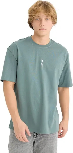 سعر ومواصفات ديفاكتو DeFacto Man Man Young Knitted Boxy Fit Crew Neck Short Sleeve T-Shirt D9845AX T-Shirt (pack of 1) (B0DRRHNDV1) على Amazon EG
