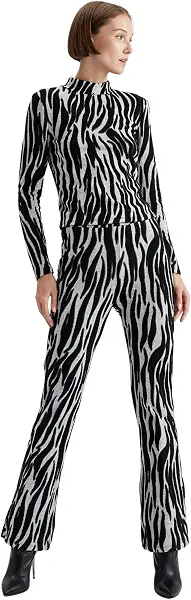 سعر ومواصفات ديفاكتو DeFacto Womens Knitted Fit And Flare Trousers Z7765AZ Pants (pack of 1) (B0D9QV2Z5L) على Amazon EG