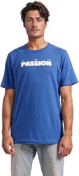 سعر ومواصفات رافين تيشرت عصري بطباعة جرافيك Passion and Pupose للرجال من ريفين، لون أزرق (B0DWMW3KRH) على Amazon EG