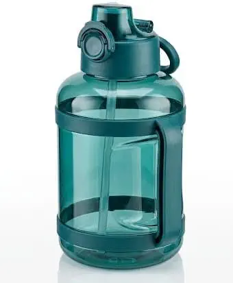 سعر ومواصفات ​زجاجة مياه رياضية 1500 مل بيد مريحة وشفاطة داخلية (أخضر (Emerald Green)، 1.5 لتر) (B0GW2WQ877) على Amazon EG