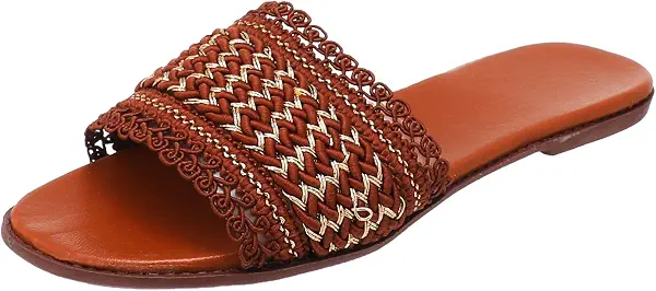 سعر ومواصفات سواي صندل سهل الارتداء للنساء من سواي - موديل 0716 (B0CBNB3Y94) على Amazon EG