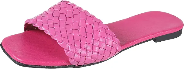 سعر ومواصفات سواي صندل مسطح للنساء 953 من سواي (B0B8J1CK1L) على Amazon EG
