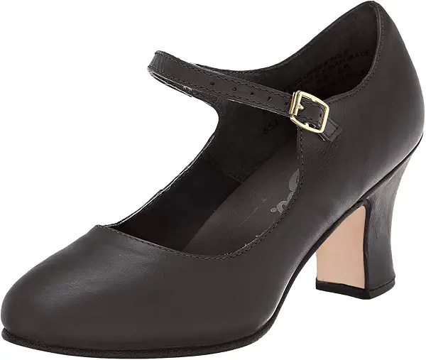 سعر ومواصفات كابيزيو حذاء مانهاتن كاركتر للنساء (B0026M6LK8) على Amazon EG