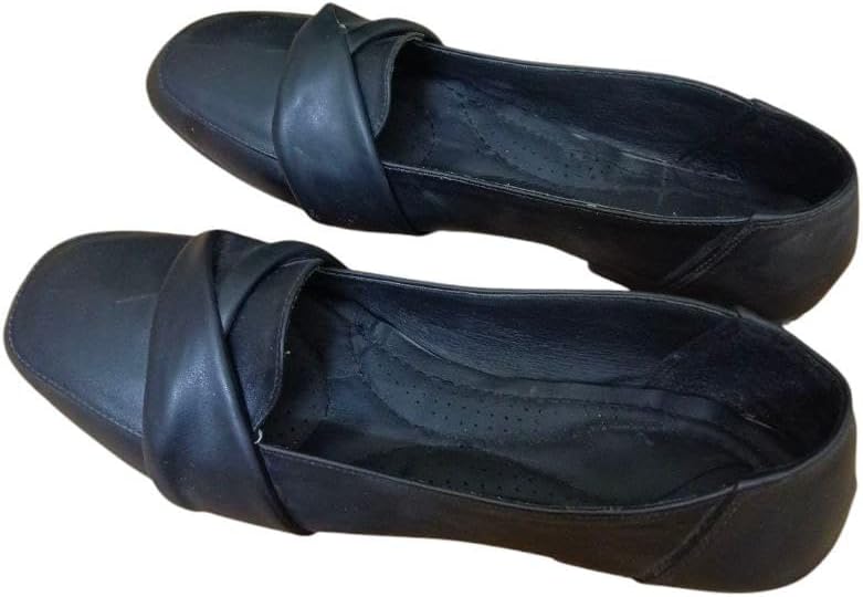 سعر ومواصفات كاريسما حذاء باليه مسطح كلاسيكي مغلق بمقدمة مربعة للنساء (B0F71QFQFT) على Amazon EG