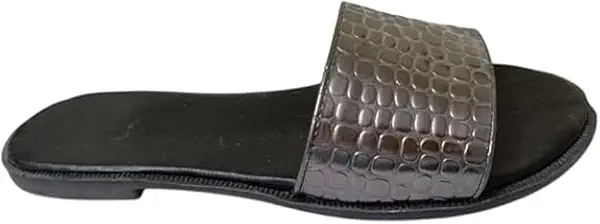 سعر ومواصفات كاريسما صندل مسطح كلاسيكي مسطح بحزام واحد وجزء علوي معدني للنساء كاريسما (B0F382NSXR) على Amazon EG