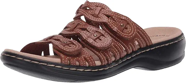 سعر ومواصفات كلاركس صندل مسطح ليزا فاي للنساء (B07VFL2XXM) على Amazon EG