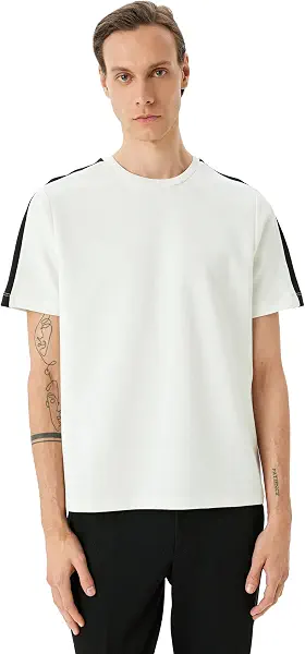 سعر ومواصفات كوتون KOTON Mens Short Sleeve T-Shirt Modern (pack of 1) (B0DTB3K97W) على Amazon EG