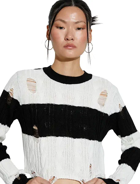 سعر ومواصفات كوتون KOTON Women's Long Sleeve Crop Ajoure Sweaters (B0CTYJVWMP) على Amazon EG