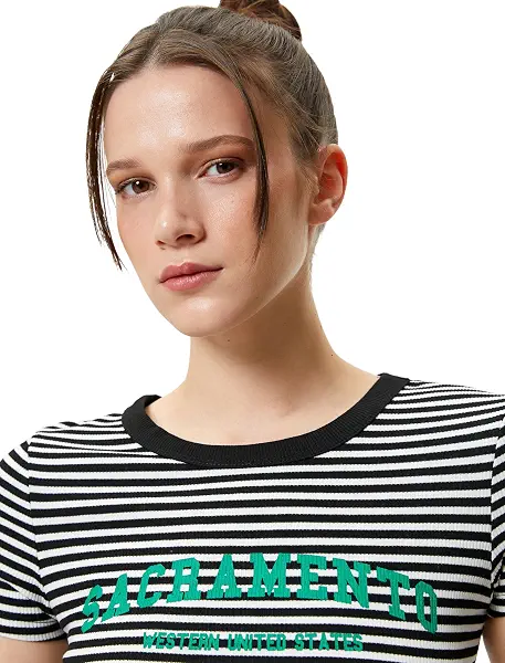 سعر ومواصفات كوتون KOTON womens Printed Crop Tshirt (B0CRCHLBX2) على Amazon EG