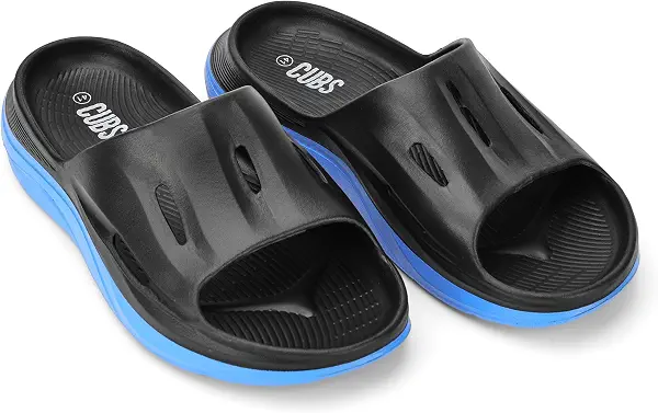 سعر ومواصفات كيوبس Chicago Cubs mens Air walk Slide Slide Sandal (B0GSZ62Q8S) على Amazon EG