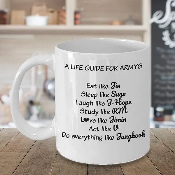 سعر ومواصفات مج بنمط مضحك بأسماء فرقة بي تي اس وعبارة «A Life Guide For ARMYS»، أنيق KimTaehyung Jimin Suga Min Jeon Jungkook JHope RM Namjoon Seokjin،سعة 325 مل، أبيض، GB-4669063-20، سيراميك (B07QH947N7) على Amazon EG